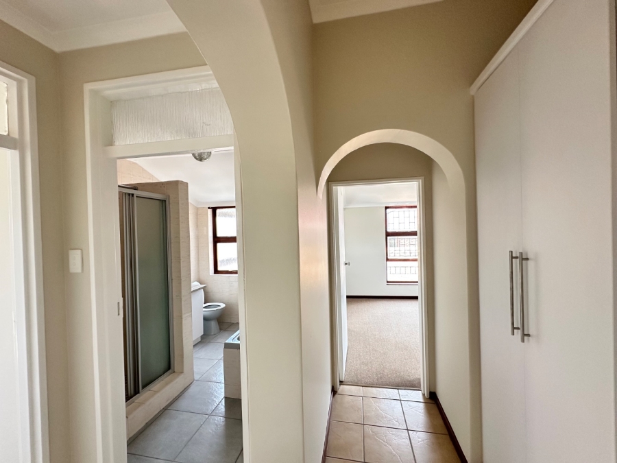 5 Bedroom Property for Sale in Bayview Western Cape